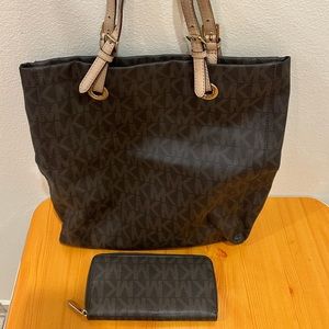 MK authentic purse with matching wallet